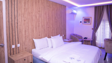 Scenic Views, Seamless Comfort